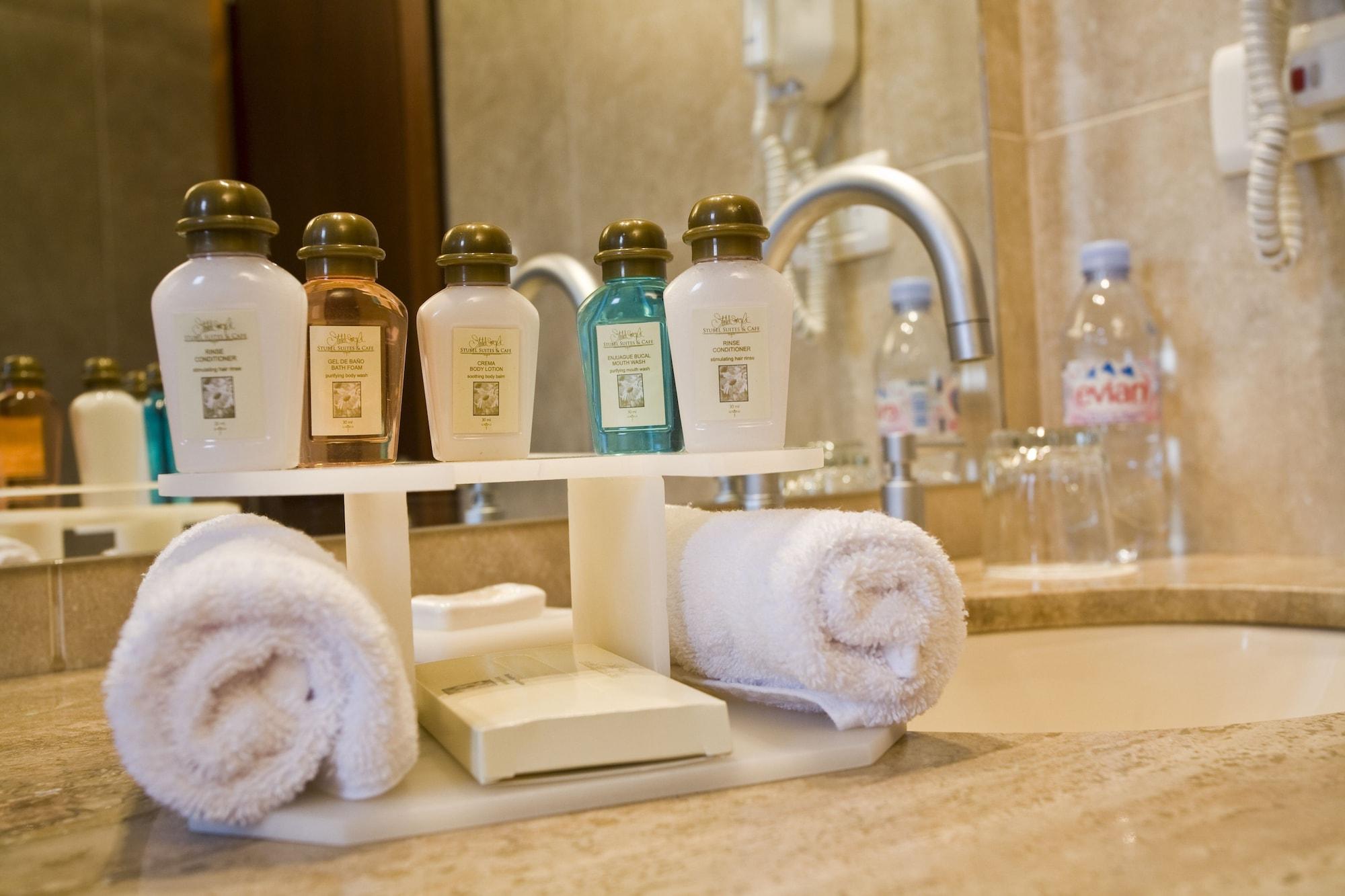 Hotel Stubel Suites & Cafe Quito Ngoại thất bức ảnh